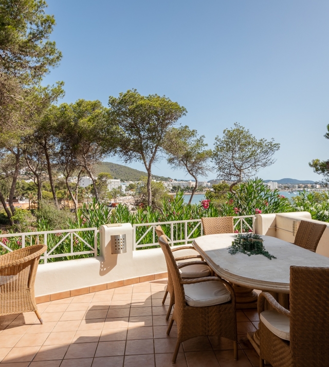 Resa Estates townhouse Ace sea views te koop sale terrace sea views.jpg